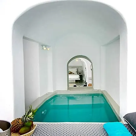 Hotel Kaleidoscope Cave Oia