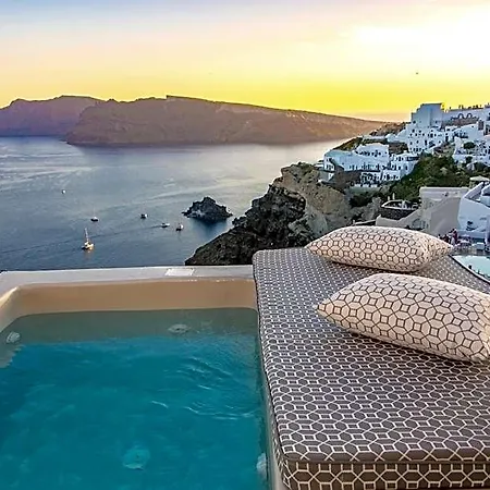Kaleidoscope Cave Hotel 4*
