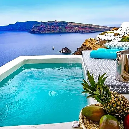 Kaleidoscope Cave Hotel 4*