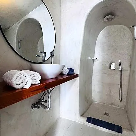 Kaleidoscope Cave 4* Oia (Santorini)